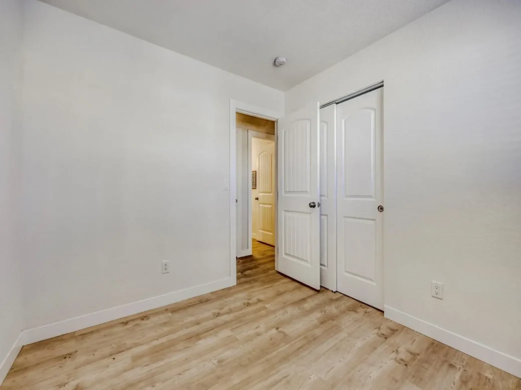 w87-arvada-empty-room